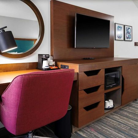 Hampton Inn By Hilton Concord/Bow Экстерьер фото