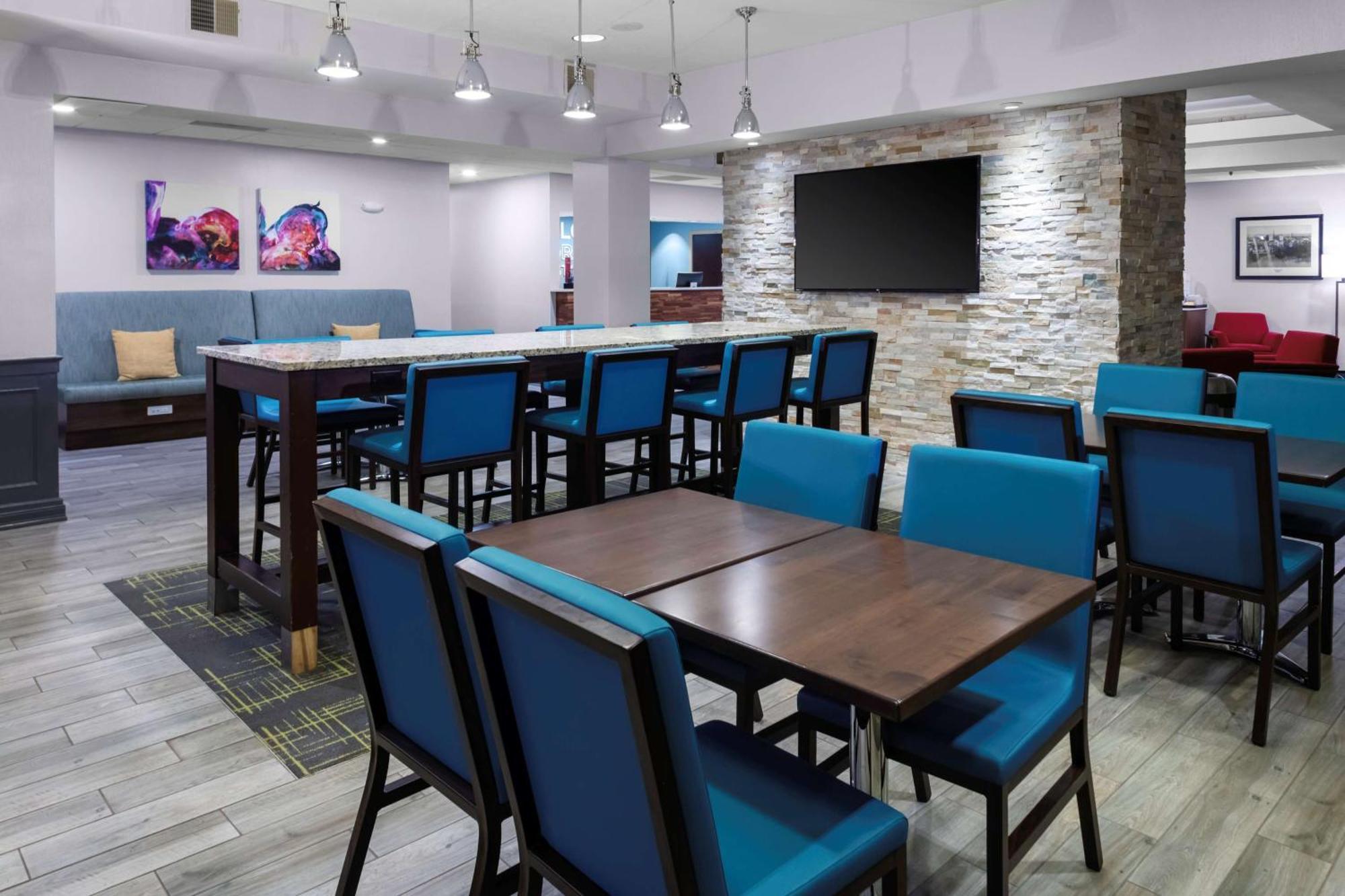 Hampton Inn By Hilton Concord/Bow Экстерьер фото