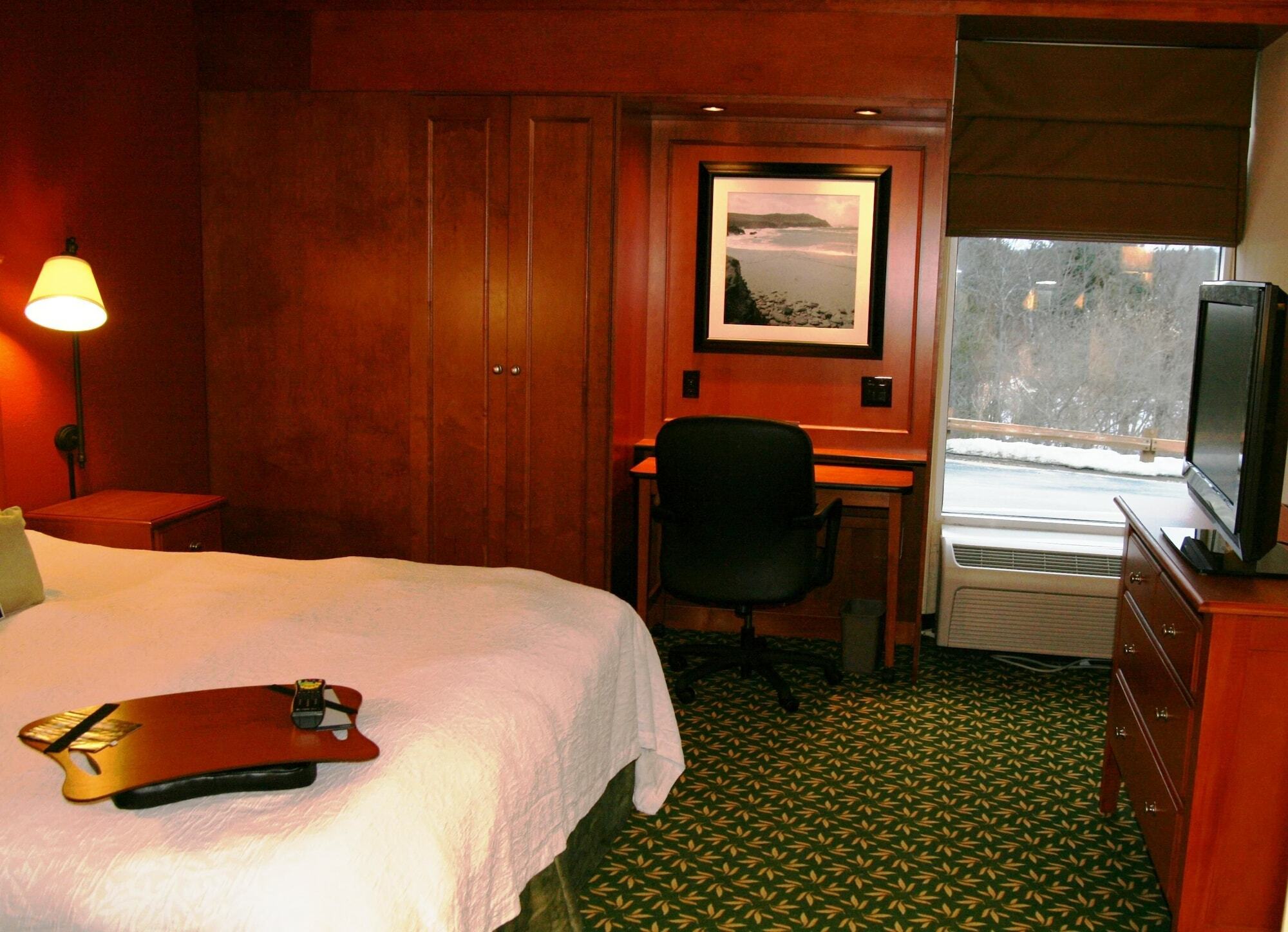 Hampton Inn By Hilton Concord/Bow Экстерьер фото