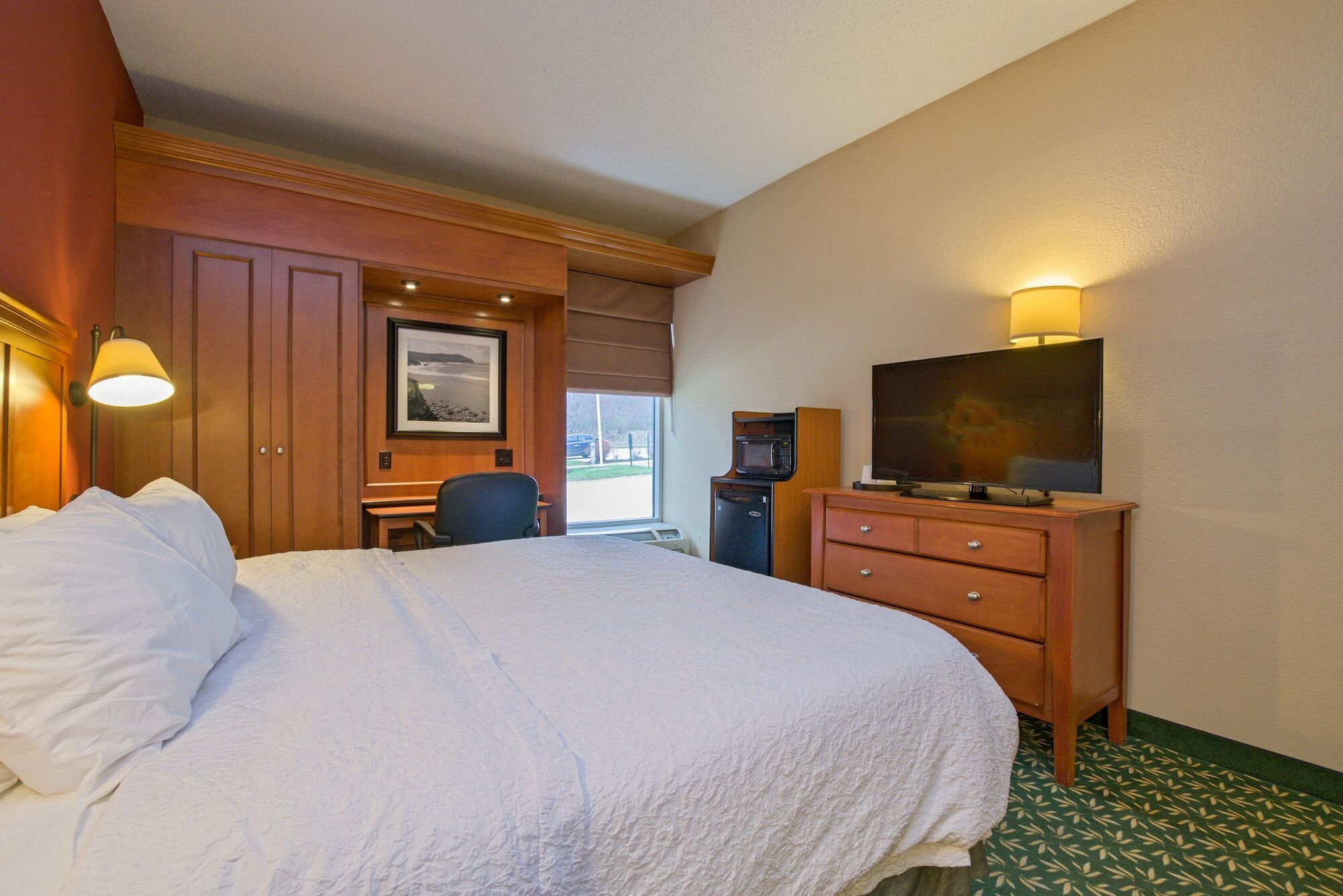 Hampton Inn By Hilton Concord/Bow Экстерьер фото
