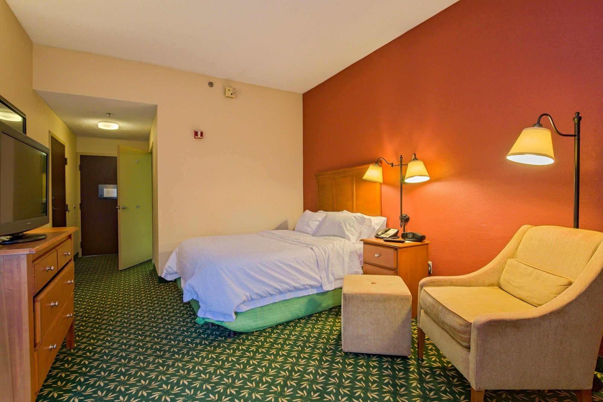 Hampton Inn By Hilton Concord/Bow Экстерьер фото