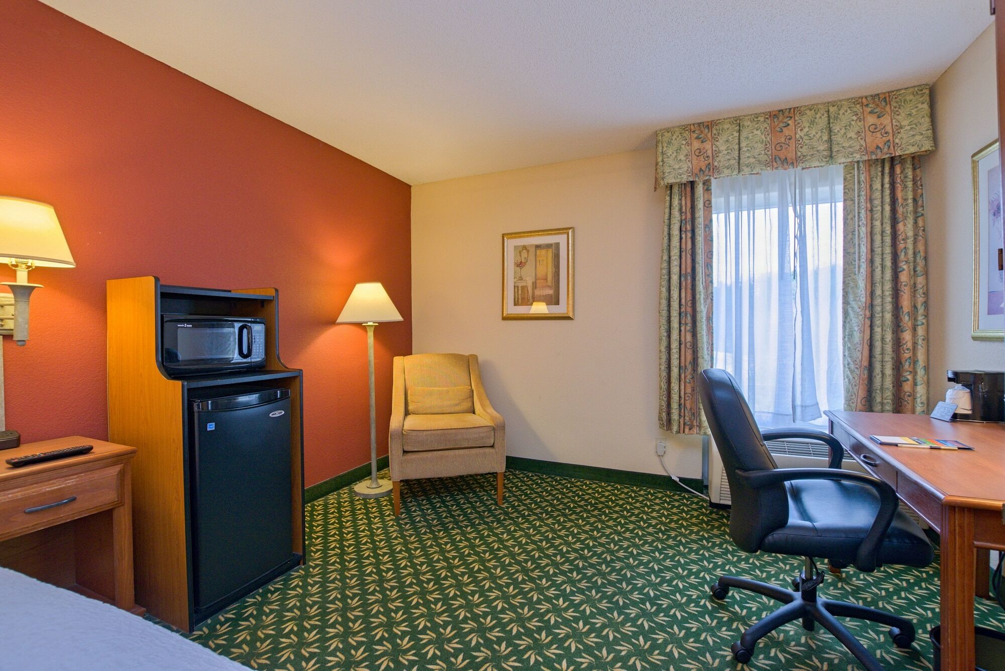 Hampton Inn By Hilton Concord/Bow Экстерьер фото